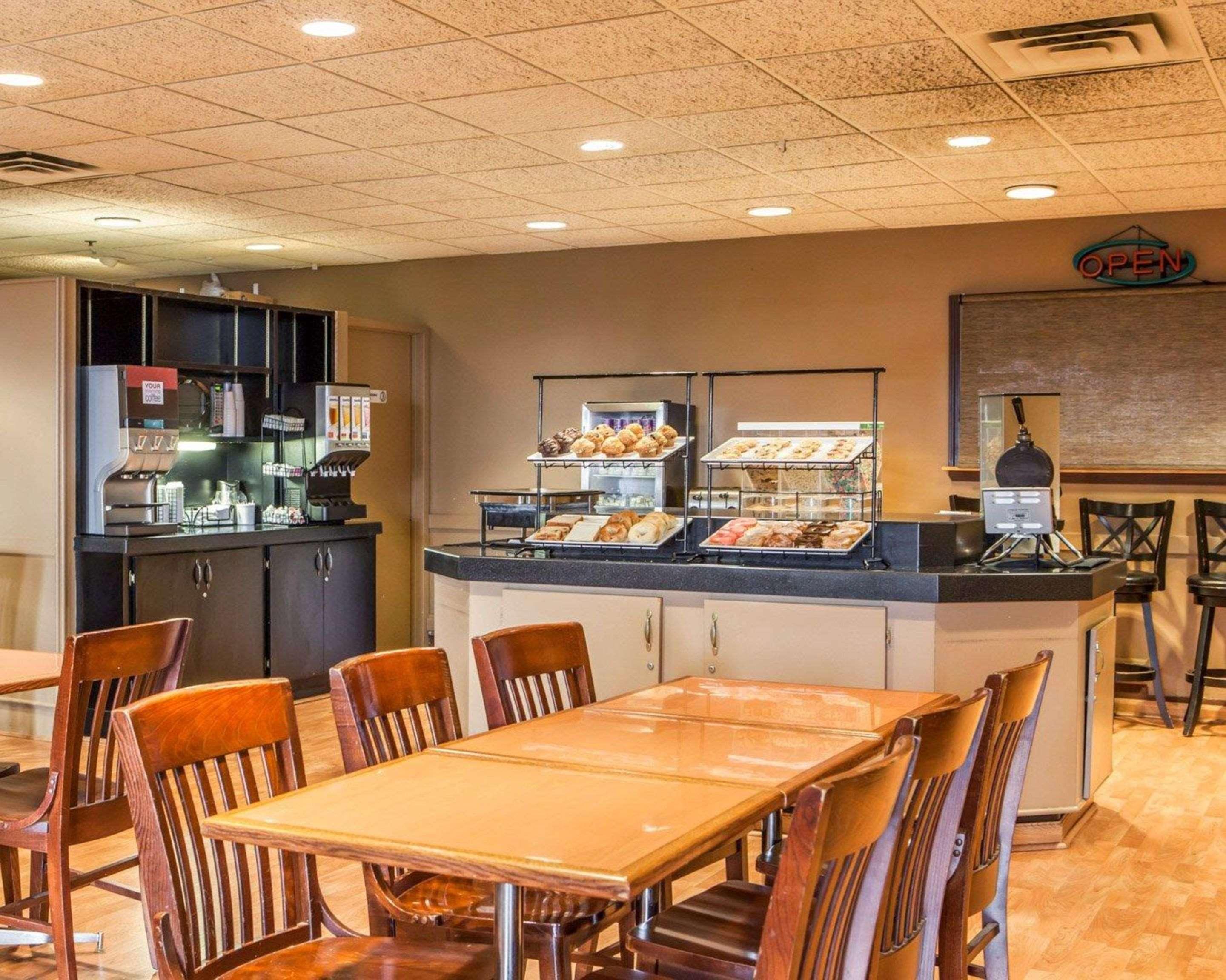 Quality Inn & Suites Orland Park - Chicago מראה חיצוני תמונה