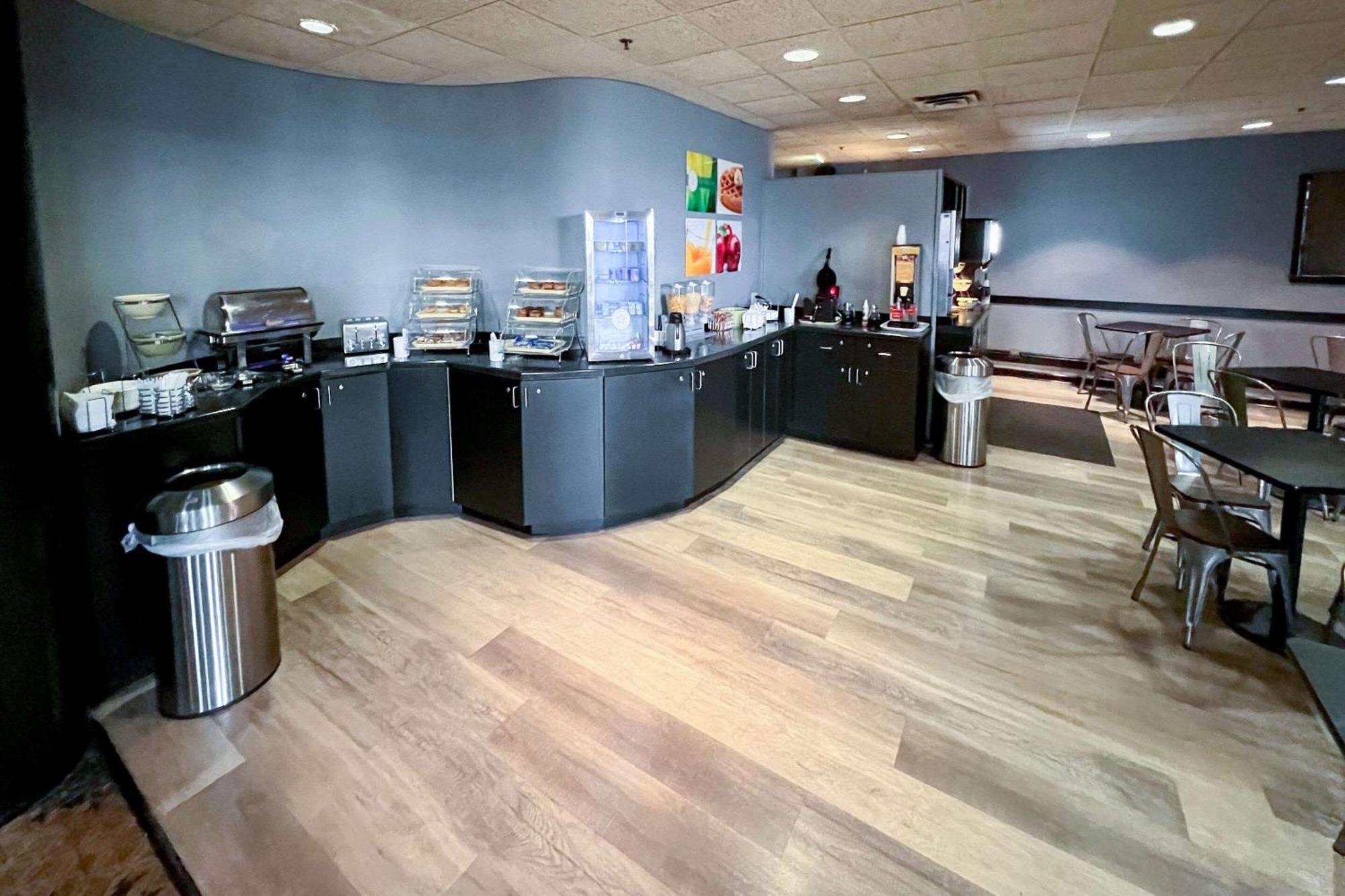 Quality Inn & Suites Orland Park - Chicago מראה חיצוני תמונה