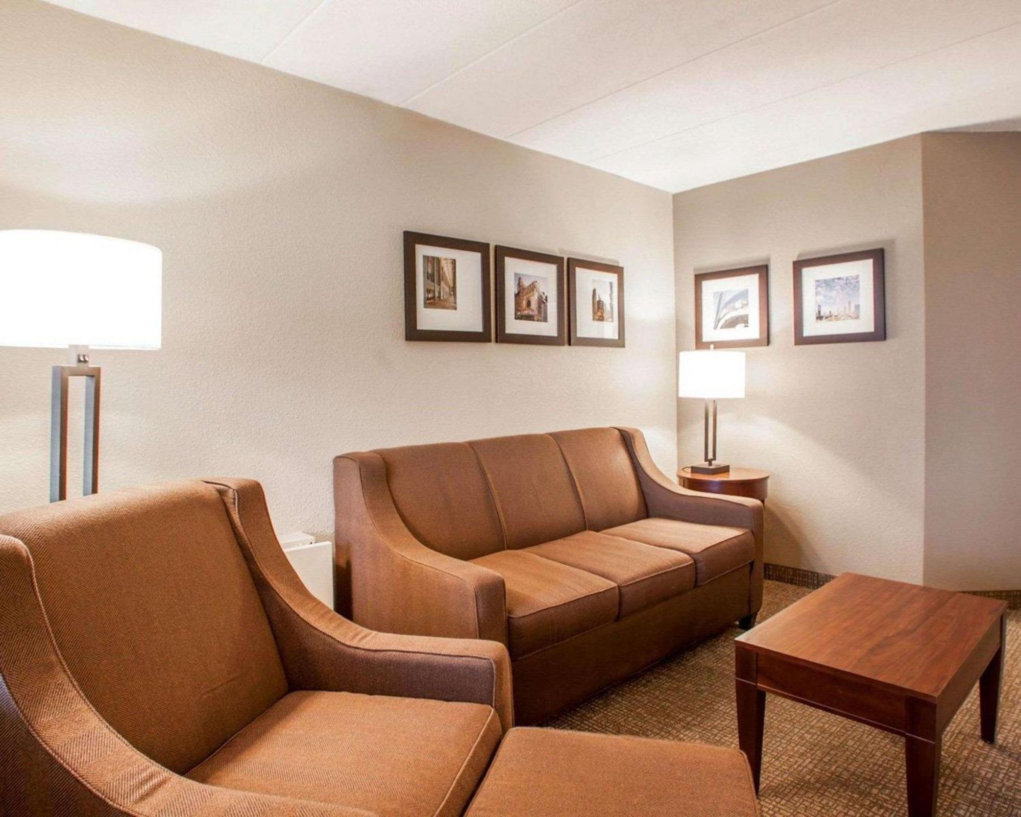 Quality Inn & Suites Orland Park - Chicago מראה חיצוני תמונה